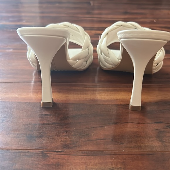 Vince Camuto Brinela Mule - Picture 5 of 7